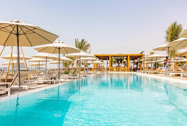 Ras Al Khaimah: Bo PÅ stranden med Apollo og få 7 nætter m. morgenmad