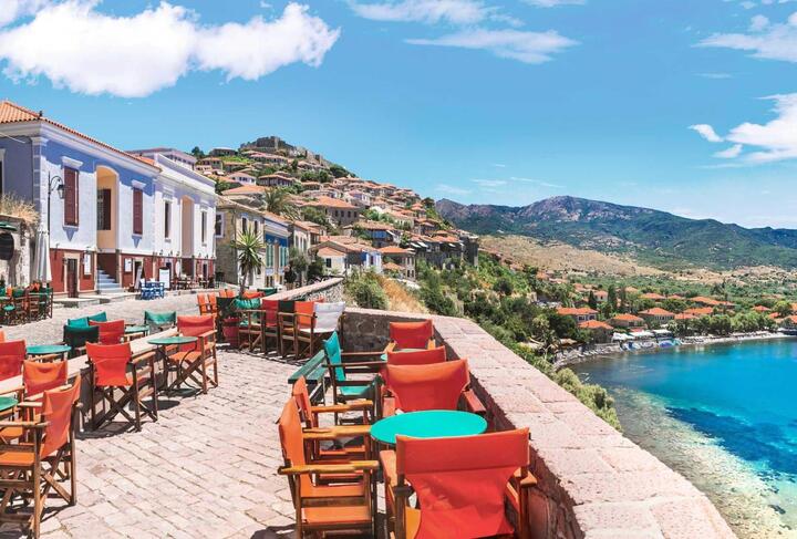 Apollo-rejse: Lesvos i Grækenland inkl. fly og hotel med pool