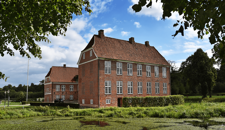 Ophold ved Gram Slot - SPAR 40 %