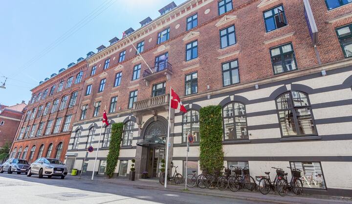 Spar 45 %: Ophold på Hotel Hebron